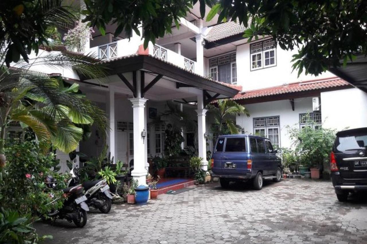 Hotel Airlangga Mataram Exterior photo