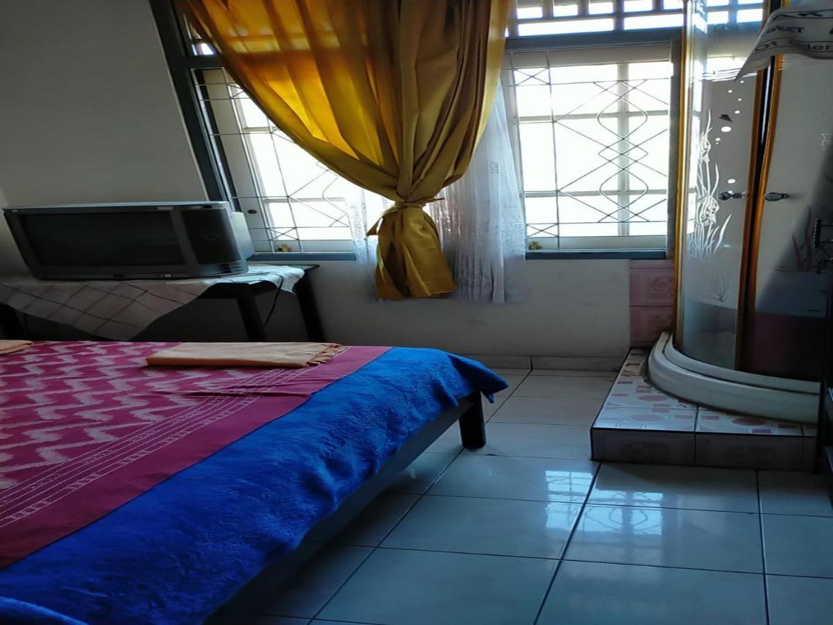 Hotel Airlangga Mataram Exterior photo